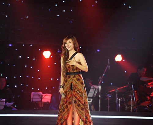 Đinh Hương không chỉ thể hiện cá tính trong giọng hát