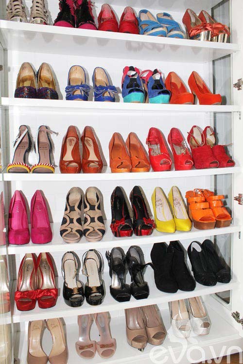 Cô sở hữu khoảng 200 đôi giày với nhiều kiểu dáng khác nhau