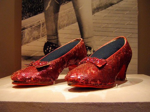 Đôi giày nguyên tác trong bộ phim Phù thủy xứ Oz