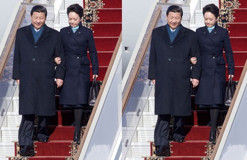 Gây tiếng vang ngay trong chuyến công du đầu tiên với chồng là chủ tịch nước Trung Quốc - Tập Cận Bình, bà Bành Lệ Viện được báo chí thế giới cũng như các chuyên gia thời trang hết sức quan tâm và khen ngợi.