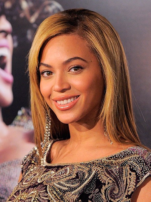 Tóc thẳng suôn như Beyonce cũng là một lựa chọn tuyệt đẹp cho gương mặt trái xoan.
