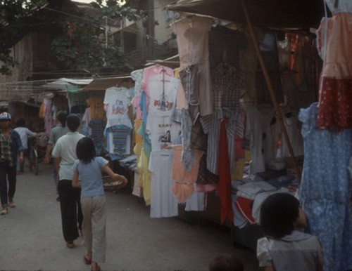 Hình ảnh một khu chợ hà Nội trước năm 88