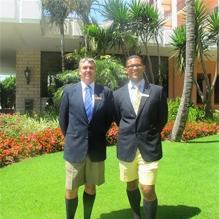 Quần shorts Bermuda hiện vẫn đang được sử dụng phổ biến.