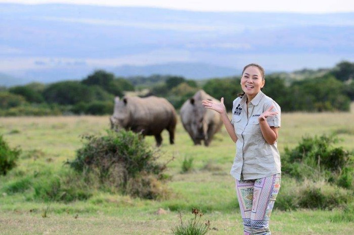 Thu Minh trong chuyến đi Nam Phi nhằm tìm hiểu và tuyên truyền không sử dụng sừng tê giác...