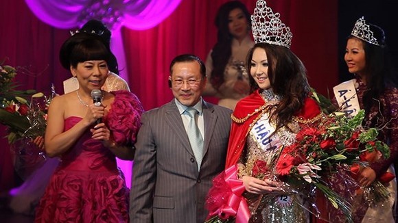 Đầu năm nay, Như Thy cũng đã giành giải Hoa hậu áo dài Bắc Cali 2014