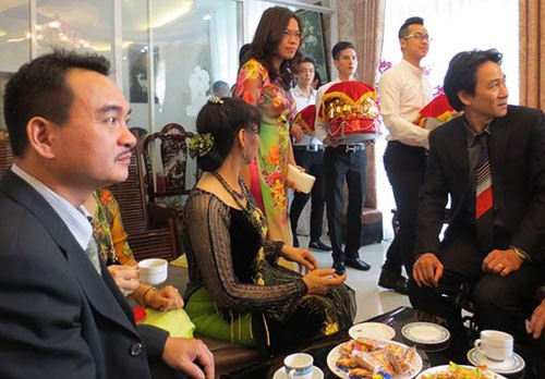 Hình ảnh trong lễ ăn hỏi của Trang Nhung