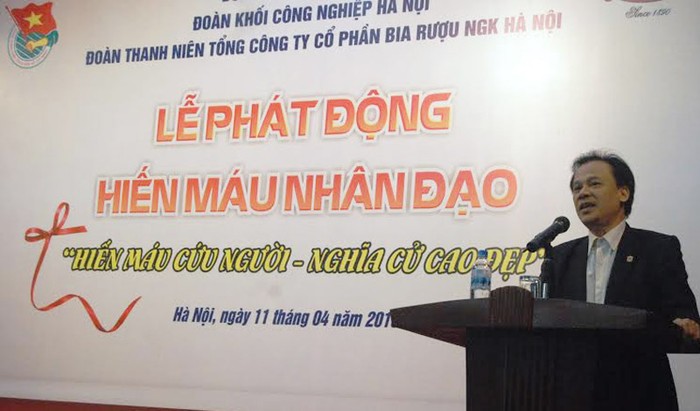 Ông Vương Toàn - Chủ tịch công đoàn, Phó Tổng giám đốc Tổng công ty Bia-Rượu-Nước giải khát Hà Nội (Hebeco) phát biểu tại Lễ phát động hiến máu nhân đạo của Tổng công ty.