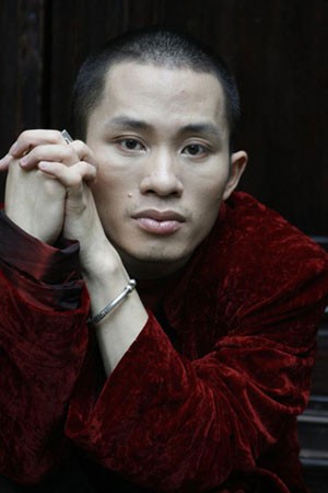 Tùng Dương hát tới 5 ca khúc trong đêm nhạc “Quyền Văn Minh và bạn bè với Jazz” lần 3.