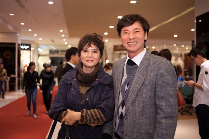 Khá bất ngờ là diễn viên Dũng Nhi và NSƯT Minh Châu rất hào hứng đi xem phim.