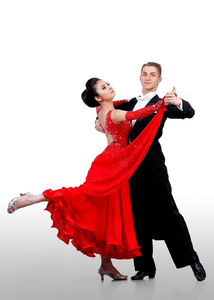 Diễn viên Vân Trang và Vasil Stoyanov Yovchev, số báo danh 08 >> Bước nhảy Hoàn vũ 2012 công bố hình ảnh 10 cặp thí sinh >> Nam Thành bế bổng nữ vũ công nước ngoài