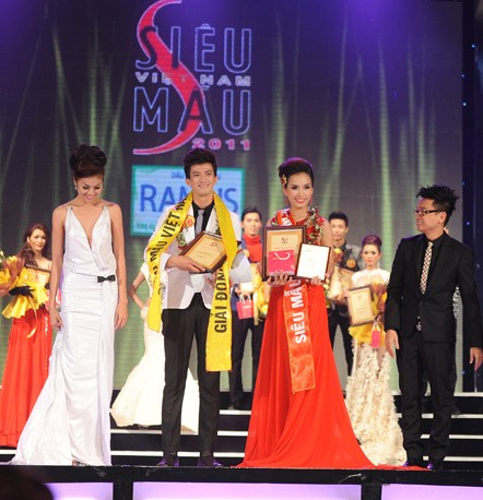 Hà Việt Dũng từng đoạt giải Đồng Siêu mẫu 2011.