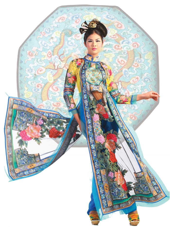 Trong bộ sưu tập áo dài của NTK Minh Hạnh, Hoa hậu Ngọc Hân trở nên thanh thoát, 'bay bổng' một cách lạ mắt.