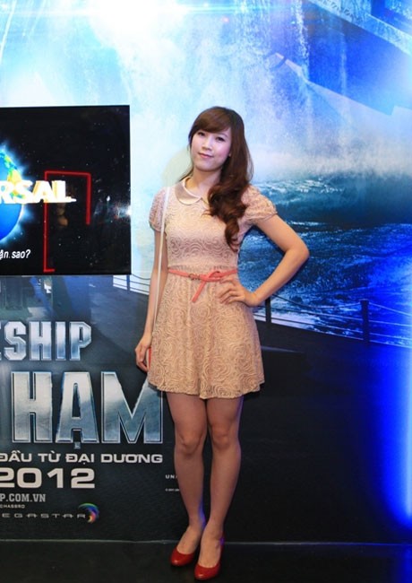 Top 10 Hoa hậu Việt Nam 2010 Phí Thị Thùy Linh hào hứng với bộ phim mới.