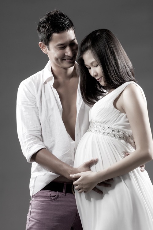 Cả Huy Khánh và Mạc Anh Thư đều thống nhất sẽ không trưng lên mạng những hình ảnh bà mẹ trẻ mang bầu cho đến khi đứa trẻ chào đời.