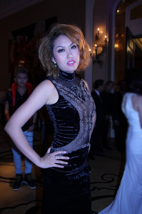 'Nữ hoàng rắc rối' của showbiz Việt khiến nhiều người 'bỏng mắt, đỏ mặt' vì bộ trang phục phản cảm khi đi dự sự kiện tối 28/5.
