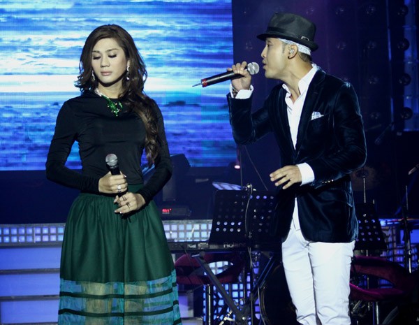 Đầu năm 2013, Khanh Chi Lâm sẽ phát hành single thứ hai mang tên 'Nhịp thở', cũng là bài hát chủ đề của phim 'Yêu em, anh dám không?'. Cô còn dự định thực hiện live concert vào tháng 3/2013 tại cả TP HCM và Hà Nội.