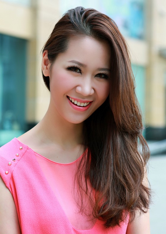 Hoa hậu thân thiện Dương Thùy Linh