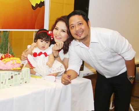 Trần Thị Quỳnh muốn làm bữa tiệc mừng một giai đoạn quan trọng của con gái trong phạm vi gia đình, người thân thích nhất.