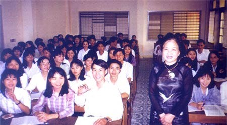 Tiến sĩ Thu Trang trong một lần giảng dạy tại Việt Nam.
