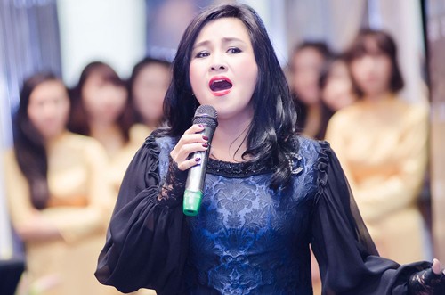 Thanh Lam hát tại sự kiện.