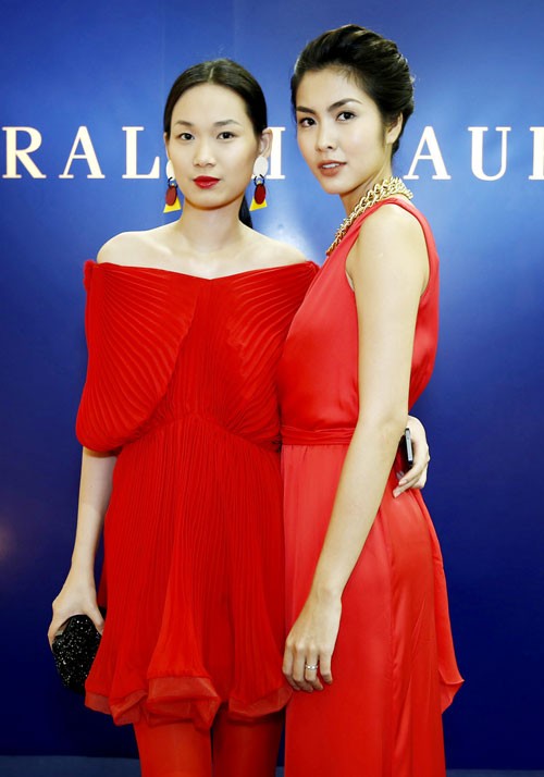 Tăng Thanh Hà và Tống Diệu Hằng 'đụng hàng' váy đỏ.