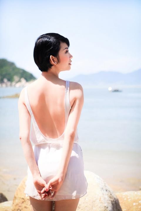 Sau những ngày làm việc căng thẳng, vị giám khảo Vietnam's Next Top Model đã có chuyến nghỉ ngơi tại thành phố biển Nha Trang.