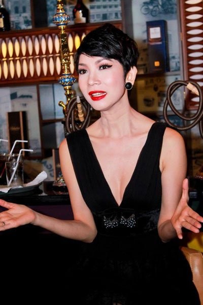 Siêu mẫu Xuân Lan, giám khảo Vietnam's Next Top Model 2011 và 2012