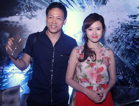 Vào tối 26/7/2012, đạo diễn Quang Hải cùng Midu xuất hiện tại buổi ra mắt phim 'The Dark Knight Rises' tại TP HCM.