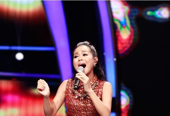 Hoàng Quyên hát ca khúc để "chia tay" cuộc chơi.