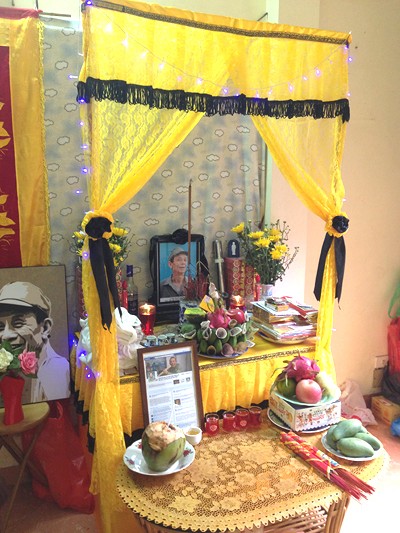 Bàn thờ nghệ sĩ hài Văn Hiệp tại nhà riêng
