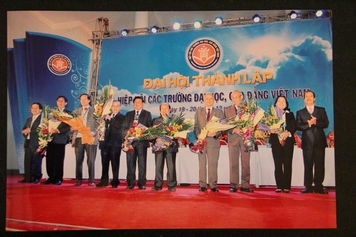 Hiệp hội Các trường Đại học, Cao đẳng Việt Nam (AVU&amp;C) được cấp con dấu và chính thức đi vào hoạt động từ ngày 31/3/2015 (Ảnh: hpu.edu.vn)