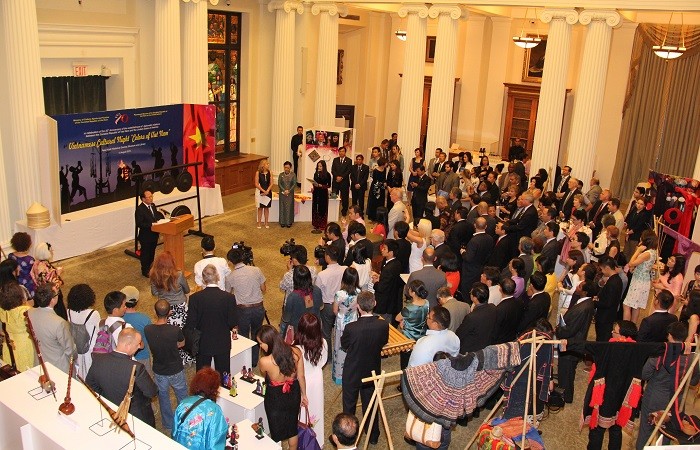 Phó Tổng Thư ký Liên Hợp Quốc tham dự những ngày văn hóa Việt Nam tại Mỹ  ảnh 2