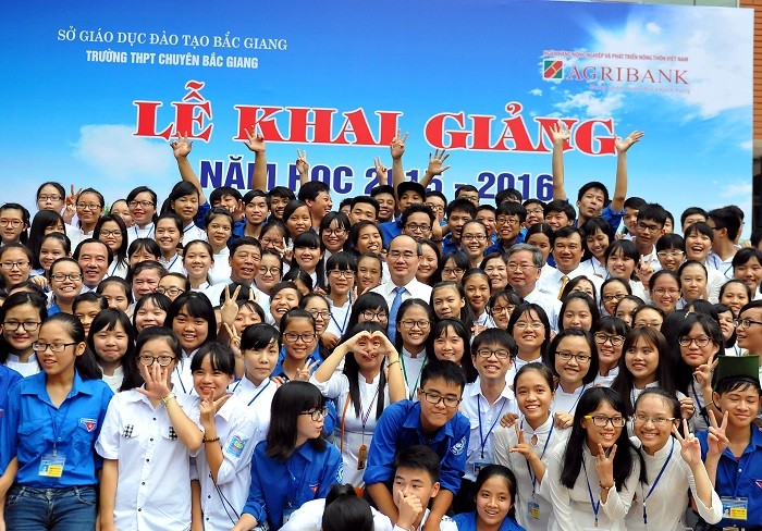Đồng chí Nguyễn Thiện Nhân dự khai giảng trường THPT chuyên Bắc Giang ảnh 6