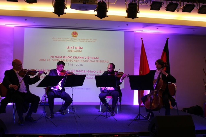 Kiều bào Đức tổ chức kỷ niệm 40 năm quan hệ ngoại giao Đức-Việt ảnh 3