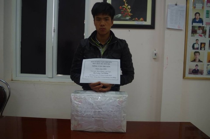 Bắt đối tượng chở 9 kg ma túy đá từ Trung Quốc về Việt Nam ảnh 1