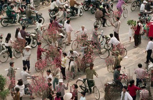 Chùm ảnh chợ Tết thời bao cấp ở Việt Nam ảnh 2