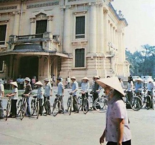 Chùm ảnh chợ Tết thời bao cấp ở Việt Nam ảnh 3