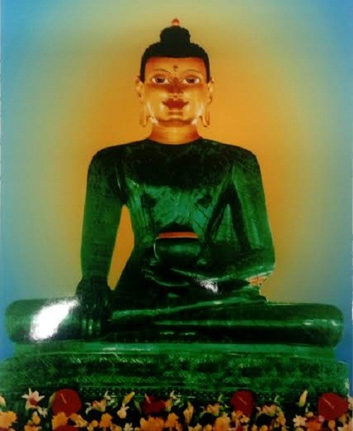Tượng Phật Ngọc hòa bình thế giới (Ảnh: Thùy Linh)