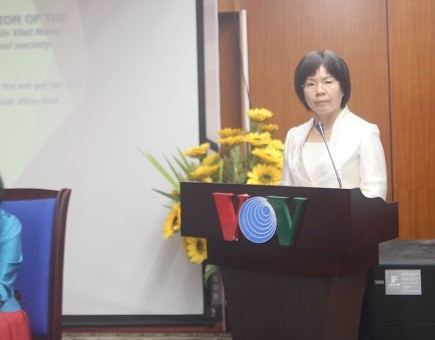 Bà Sun Lei, cán bộ phụ trách Văn phòng UNESCO tại Hà Nội phát biểu tại buổi họp báo (Ảnh: Thùy Linh)