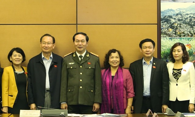 Đại tướng Trần Đại Quang cùng các đại biểu Quốc hội khóa XIII