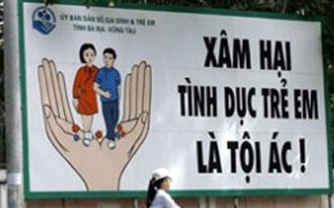 Chuyên gia tâm lý nêu 4 phương pháp giúp trẻ phòng vệ ngăn ngừa xâm hại tình dục (Ảnh: vietnamnet.vn)