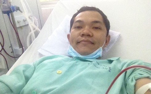 Anh Nguyễn Văn Bằng tại bệnh viện (Ảnh: Tuổi Trẻ)
