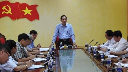 Ông Hoàng Đăng Quang, Bí thư Tỉnh ủy Quảng Bình yêu cầu cách chức Chủ tịch xã Hoàn Trạch vì tham nhũng đất đai (Ảnh: Báo Sài Gòn Giải Phóng)