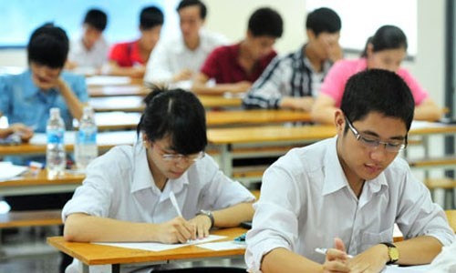 Hơn 80.000 học sinh lớp 12 thi thử THPT quốc gia (Ảnh: Giáo dục và thời đại)
