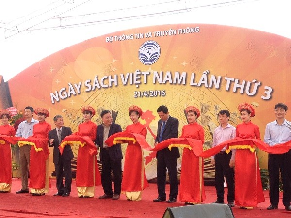 Ngày sách Việt Nam lần thứ 3 ảnh 1