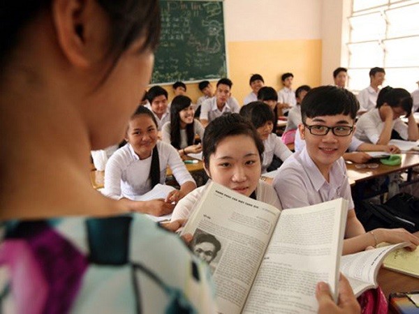 Thầy giáo chỉ ra những lưu ý khi làm bài môn Ngữ văn trong kỳ thi THPT quốc gia (Ảnh: thanhnien.com.vn)