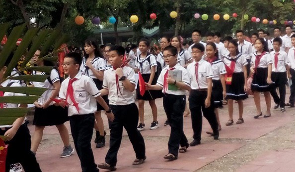 Học sinh trường THPT Lương Thế Vinh háo hức trong ngày tựu trường