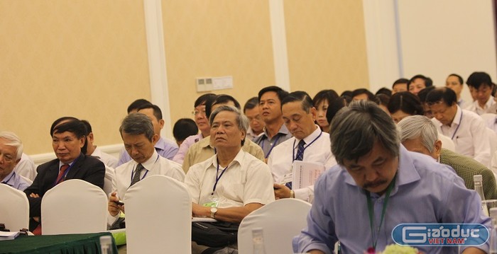 Các đại biểu tham dự hội thảo &quot;Cuộc cách mạng công nghiệp 4.0 và giáo dục&quot; (Ảnh: Thùy Linh)