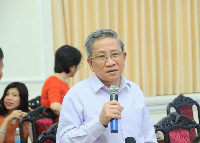 Giáo sư Nguyễn Minh Thuyết tại cuộc họp báo chiều 24/3 (Ảnh: Xuân Trung)