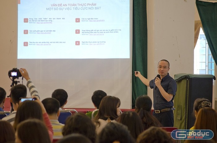Ông Nguyễn Phan Huy Khôi – Đại diện Tân Hiệp Phát góp ý về các biện pháp giúp các trường mầm non, tiểu học giám sát an toàn thực phẩm để từng bước đẩy lùi thực phẩm bẩn ra khỏi bếp ăn trường học.